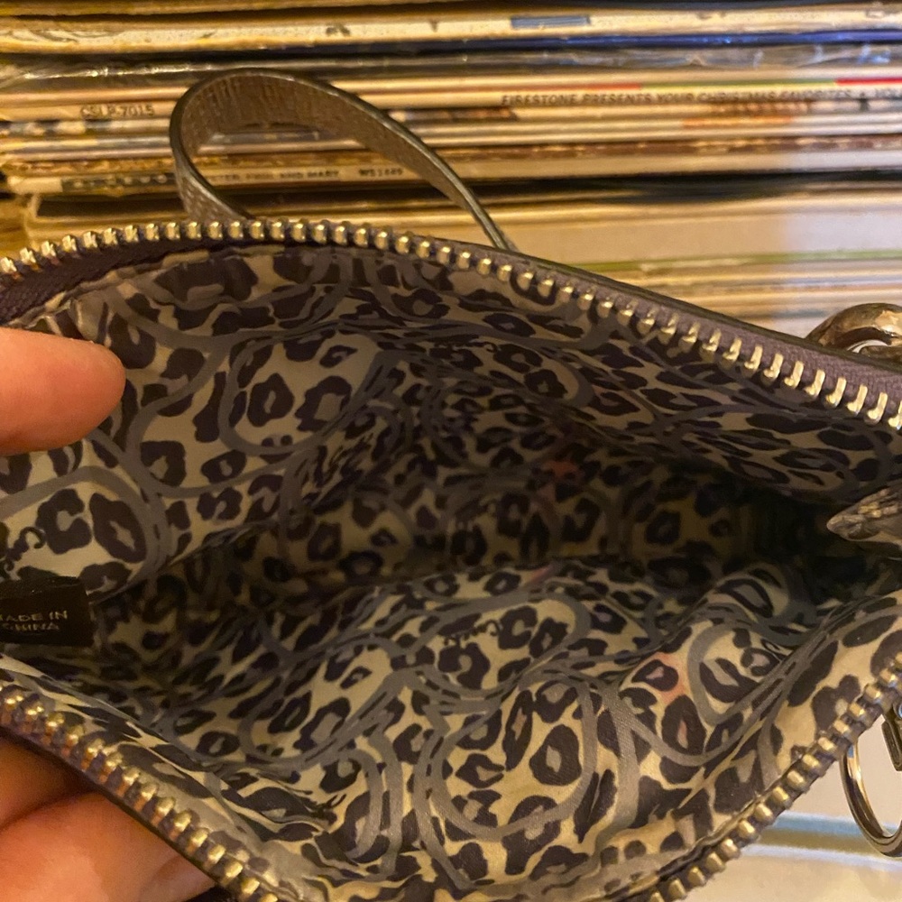 💜 Coach poppy wrislet with 2 hang tags 🏷️ 🏷️  💜 - Picture 10 of 15